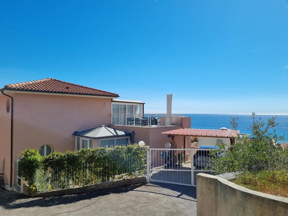 Dernier Etage D'Une Maison Roquebrune-Cap-Martin Exterior photo