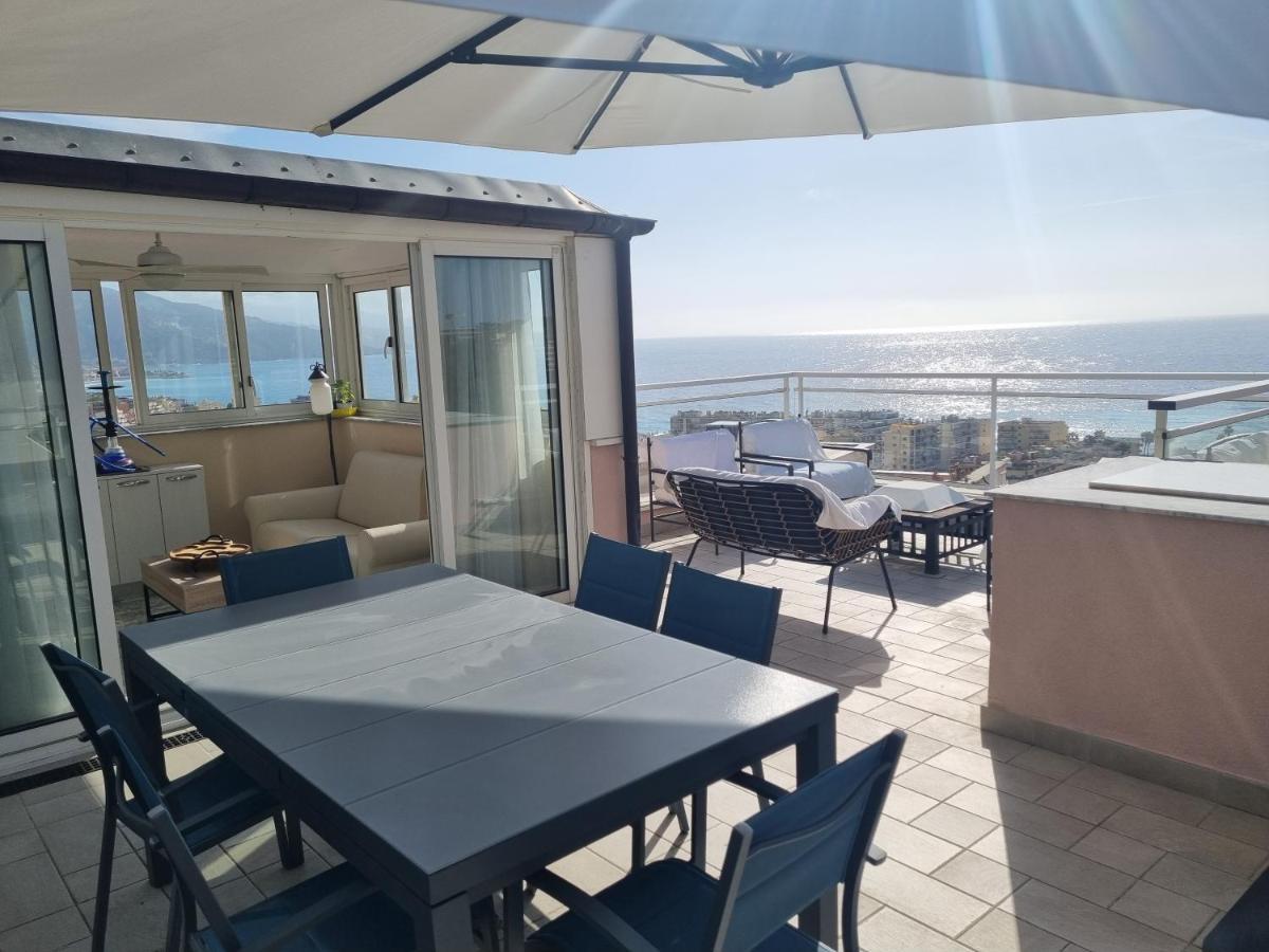 Dernier Etage D'Une Maison Roquebrune-Cap-Martin Exterior photo