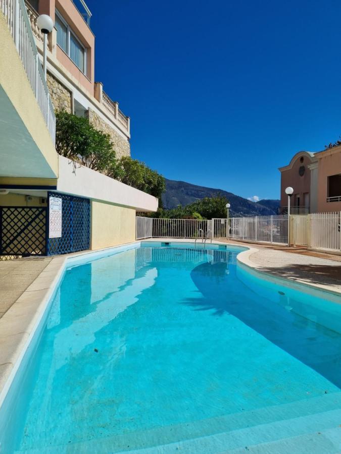 Dernier Etage D'Une Maison Roquebrune-Cap-Martin Exterior photo
